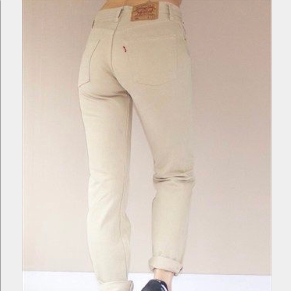 Vintage Levi’s button fly cropped jean